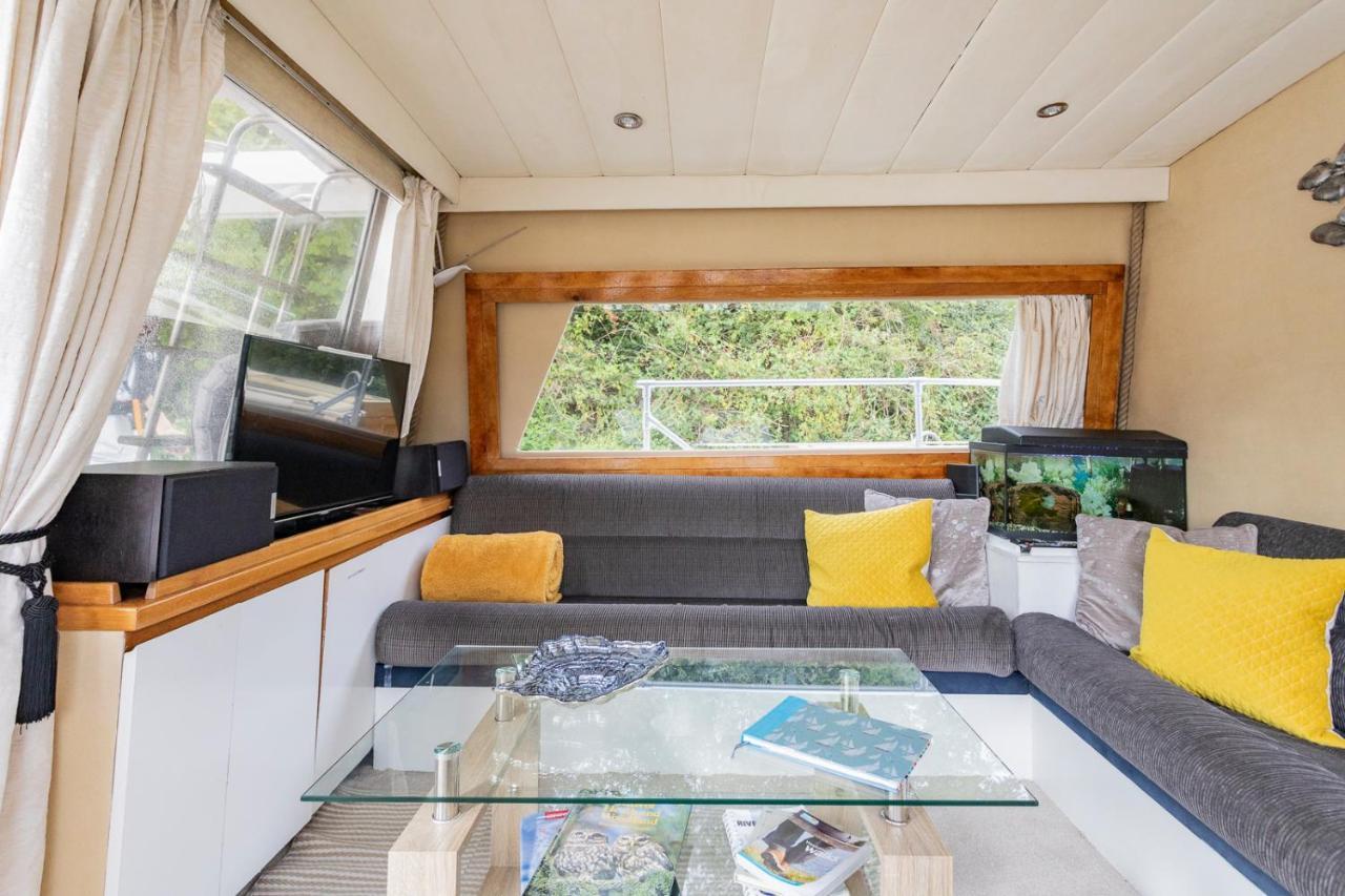 Eucala Motor Yacht Hotel East Molesey Luaran gambar