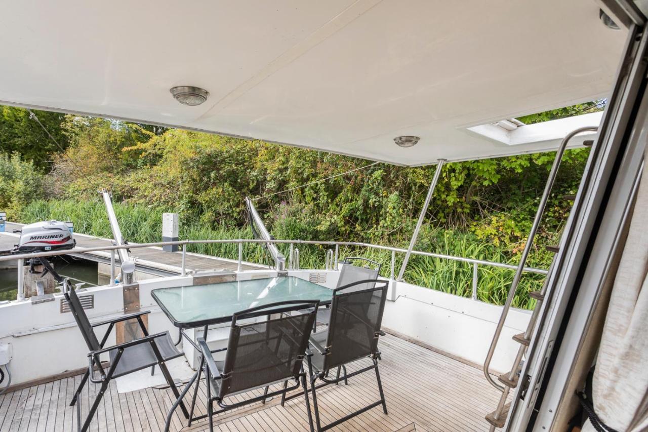 Eucala Motor Yacht Hotel East Molesey Luaran gambar