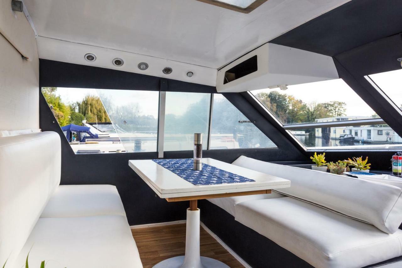 Eucala Motor Yacht Hotel East Molesey Luaran gambar